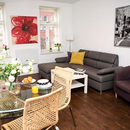 Apt 2, Trafalgar Square 2Nd Floor By Indigo Flats Лондон Екстер'єр фото