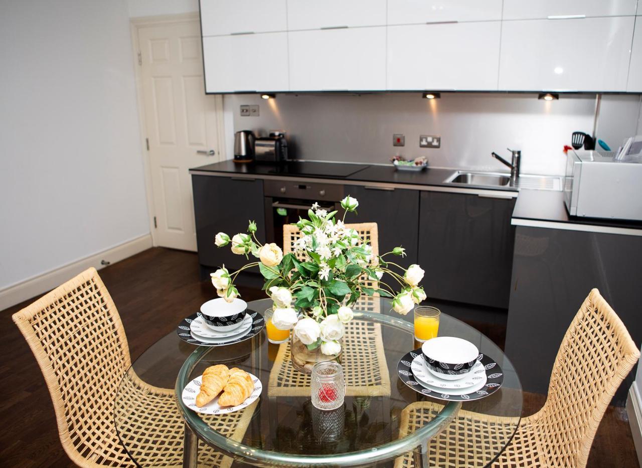 Apt 2, Trafalgar Square 2Nd Floor By Indigo Flats Лондон Екстер'єр фото