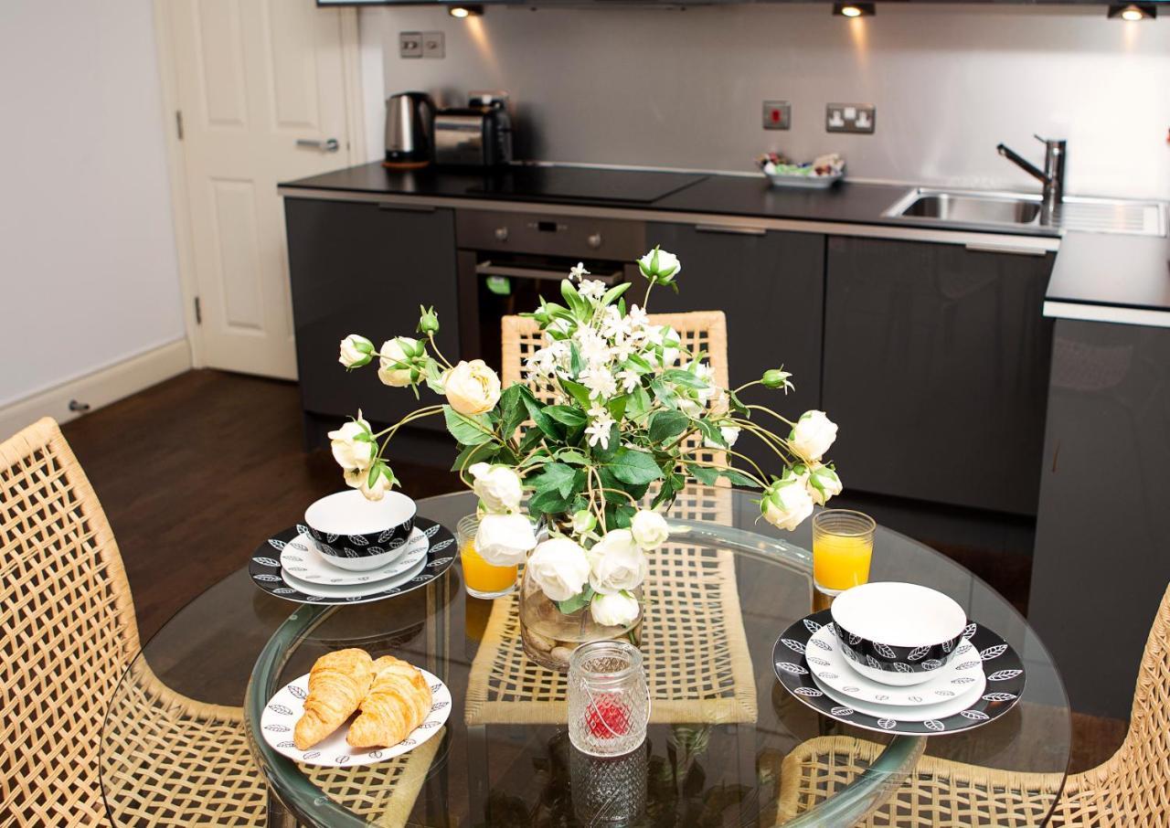 Apt 2, Trafalgar Square 2Nd Floor By Indigo Flats Лондон Екстер'єр фото