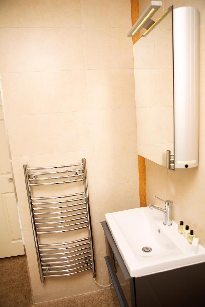 Apt 2, Trafalgar Square 2Nd Floor By Indigo Flats Лондон Екстер'єр фото