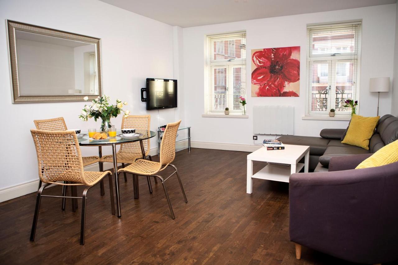 Apt 2, Trafalgar Square 2Nd Floor By Indigo Flats Лондон Екстер'єр фото